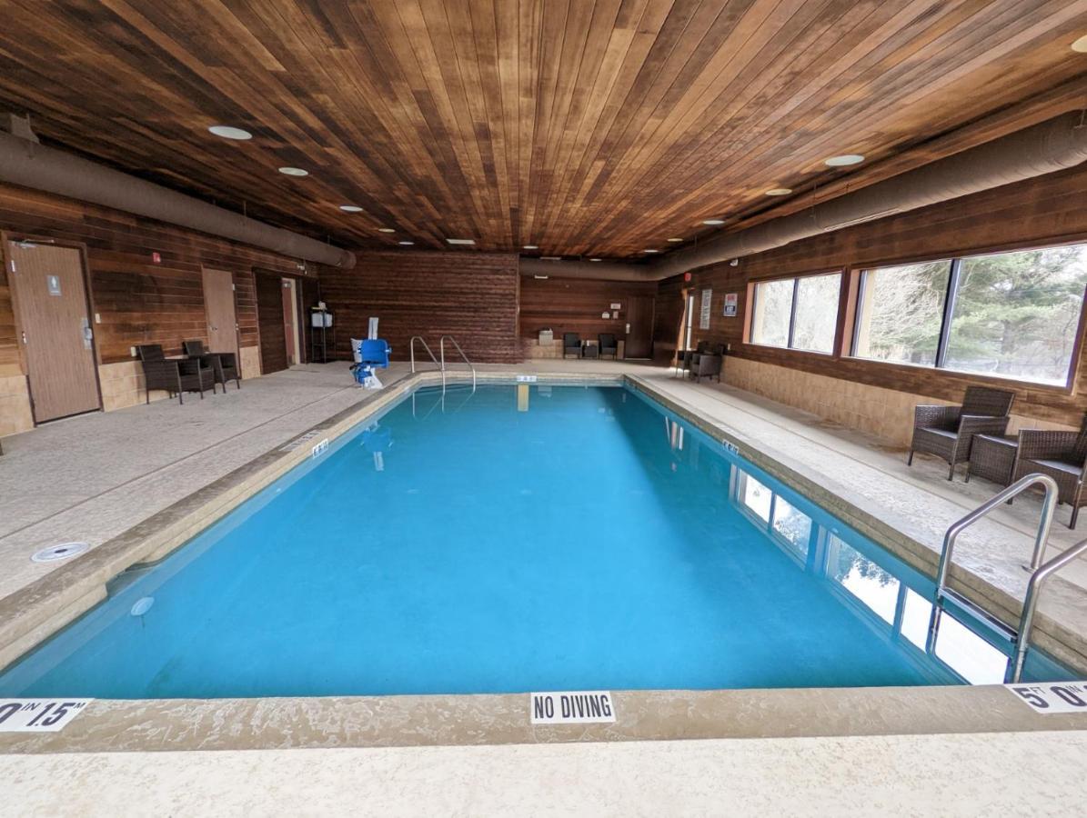 Cobblestone Inn & Suites - Merrill Dış mekan fotoğraf