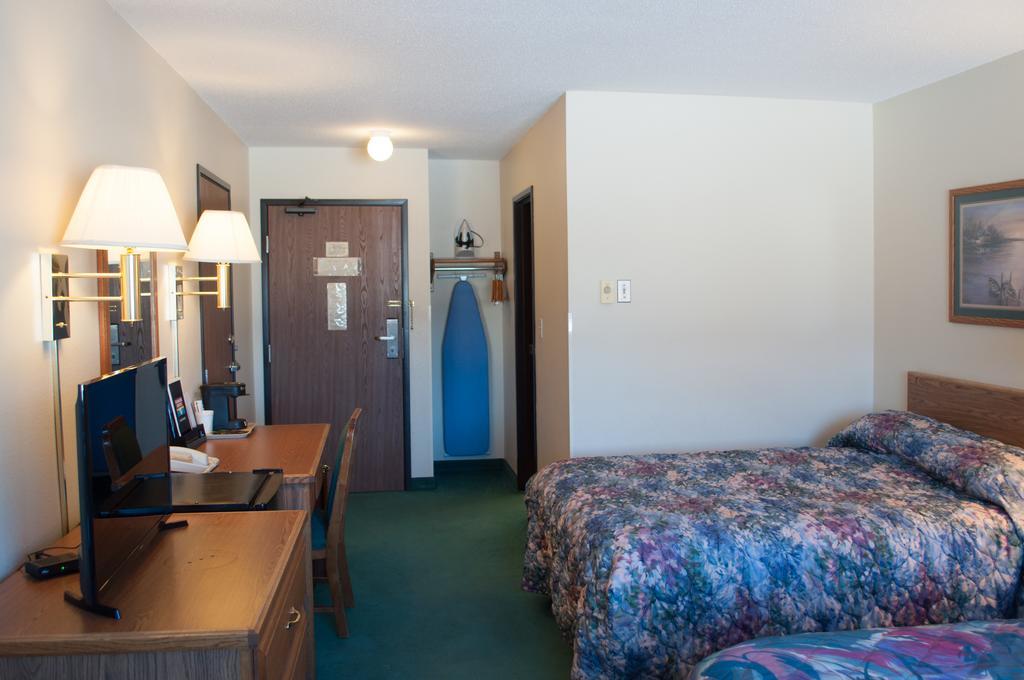 Cobblestone Inn & Suites - Merrill Dış mekan fotoğraf