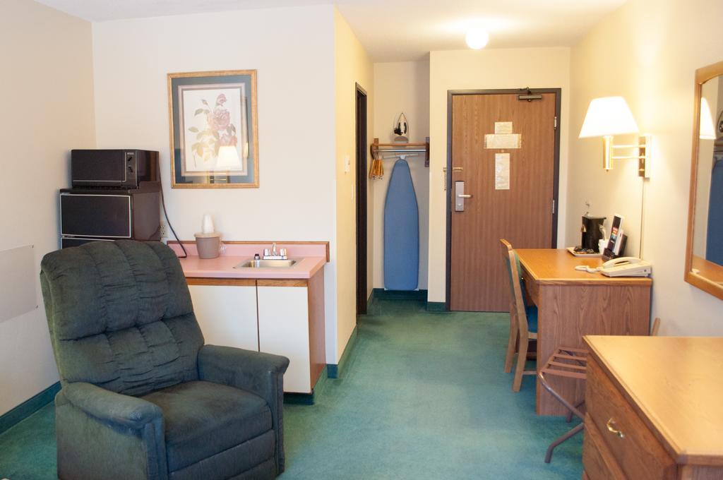 Cobblestone Inn & Suites - Merrill Dış mekan fotoğraf